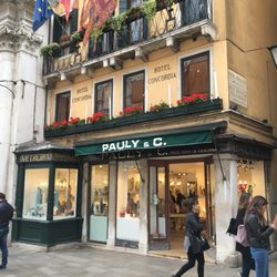 Pauly & C. - Entrance, next to St. Mark's (not the water side).