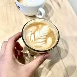 Morning Bell Coffee Roasters - Cortadito and Latte