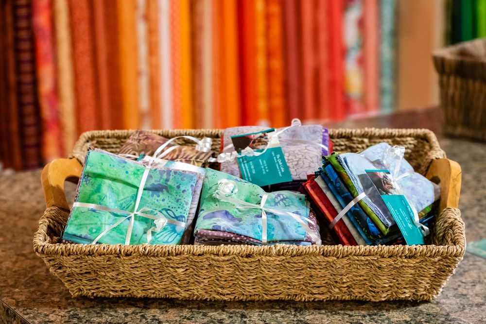 THE QUILT CABIN Updated September 2024 11 Photos 1703 OH28