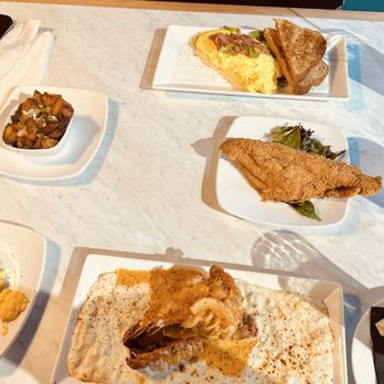 Kiss My Gritz - Fried Lobster with grits and Fried Catfish with a western omelette - Coffee & Tea Near Me - Fairburn, Georgia