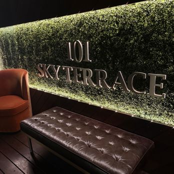 101 Sky Terrace - Entrance from elevator - Lounges Near Me - Chicago, Illinois 101 Sky Terrace - Entrance from elevator - Lounges Near Me - Chicago, Illinois