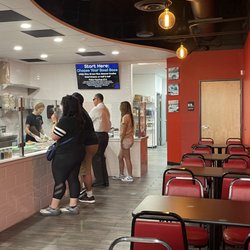 Pure Poke And Prep - Dining room