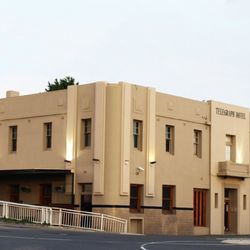Telegraph Hotel