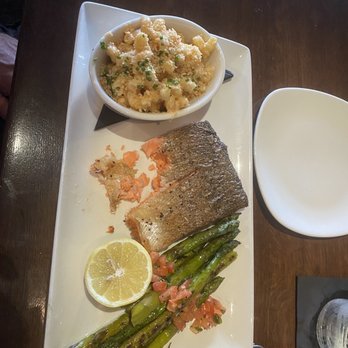 Devon - Alaskan salmon with lobster Mac N Cheese and asparagus - Seafood Near Me - Hershey, Pennsylvania