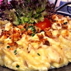 Via Lounge - Bavarian Mac and cheese