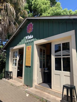 VIDA by Sip Me Maui by null