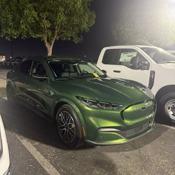 Chino Hills Ford - Car Dealers Near Me - Chino, California Chino Hills Ford - Car Dealers Near Me - Chino, California