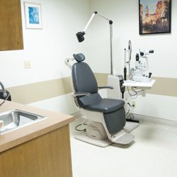 Macula Retina Vitreous Center - Patient exam room