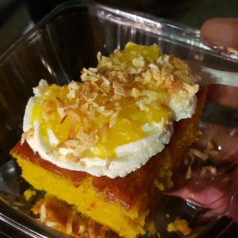 Sunset Market - Pineapple cake - Street Vendors Near Me - Oceanside, California Sunset Market - Pineapple cake - Street Vendors Near Me - Oceanside, California