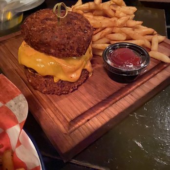 The Bedford - Mac n cheese burger - New American Near Me - Brooklyn, New York The Bedford - Mac n cheese burger - New American Near Me - Brooklyn, New York