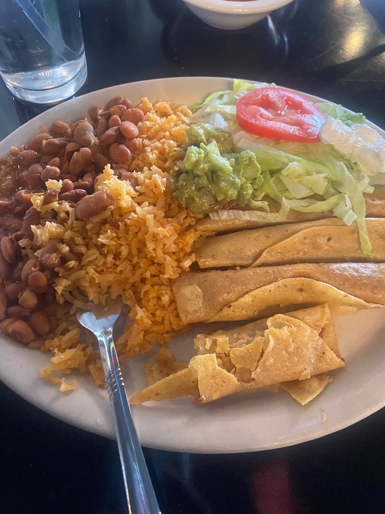 Social spots from Mojitos Mexican Bar & Grill