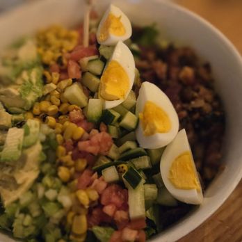 Summer House Santa Monica - Cobb salad was something different compared to most Cobb salads. Loved how the greens were below everything - American Near Me - Chicago, Illinois