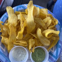 Sazon Costa Sur - Plantain chips with spice sauces