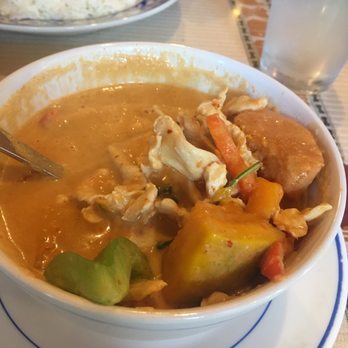 Sri Thai Cuisine - Yellow Curry with chicken - Thai Near Me - San Francisco, California