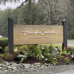 Pacific Sands Beach Resort - Entrance