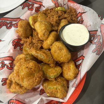P-Dubs Brew Pub - Fried pickles - Pubs Near Me - Tehachapi, California