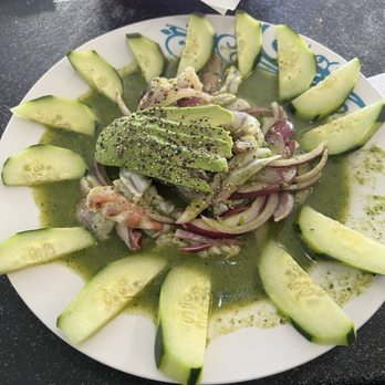 Taco’n Madre Y Sazon - Aguachile plate with spicy green sauce - Tacos Near Me - Soledad, California Taco’n Madre Y Sazon - Aguachile plate with spicy green sauce - Tacos Near Me - Soledad, California
