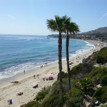 Laguna Beach - View of Laguna beach from a stairway. - Beaches Near Me Laguna Beach - View of Laguna beach from a stairway. - Beaches Near Me