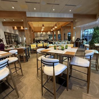 Sixty Vines - New American Near Me - Austin, Texas