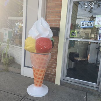 Gelato & Cioccolato - an ice cream sundae - Gelato Near Me - Cos Cob, Connecticut Gelato & Cioccolato - an ice cream sundae - Gelato Near Me - Cos Cob, Connecticut