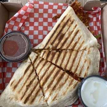 Burrito Gringo - Double grilled chicken quesadillas - Mexican Near Me - Nepean, Ontario Burrito Gringo - Double grilled chicken quesadillas - Mexican Near Me - Nepean, Ontario