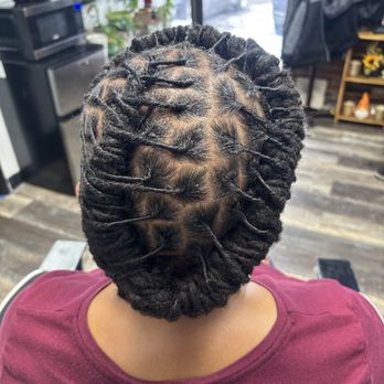 LocsCity - Retwist & Style - Hair Salons Near Me - Akron, Ohio