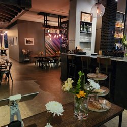 Urban Kitchen - Great vibe!