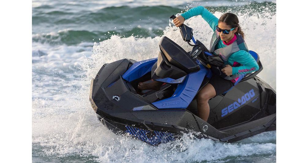 Riviera Boat and Jet Ski Rental Logo