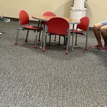 Kaiser Permanente - Kids seating area - Medical Centers Near Me - Redlands, California