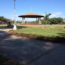 Bayanihan Park - The 'Salakot' back in 2013 when it was still one BIG chunk of park.