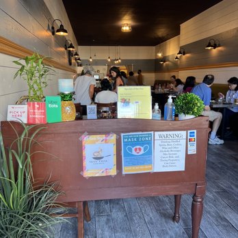 May Thai Kitchen - 8/28/22 Interior entrance - Thai Near Me - Alameda, California May Thai Kitchen - 8/28/22 Interior entrance - Thai Near Me - Alameda, California