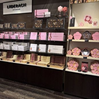 Läderach chocolatier suisse - Boxed chocolate - Chocolatiers & Shops Near Me - Orlando, Florida Läderach chocolatier suisse - Boxed chocolate - Chocolatiers & Shops Near Me - Orlando, Florida