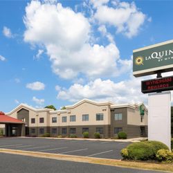 La Quinta Inn by Wyndham Decatur - Exterior