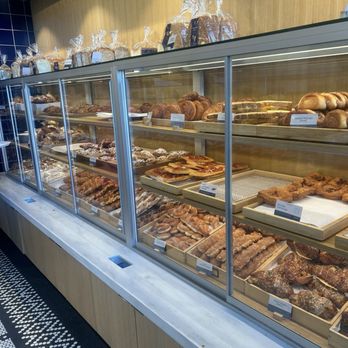 Paris Baguette - Patisserie/Cake Shop Near Me - Pittsburgh, Pennsylvania Paris Baguette - Patisserie/Cake Shop Near Me - Pittsburgh, Pennsylvania