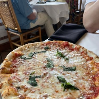 Il Fornaio - Margherita Pizza - Italian Near Me - Irvine, California Il Fornaio - Margherita Pizza - Italian Near Me - Irvine, California