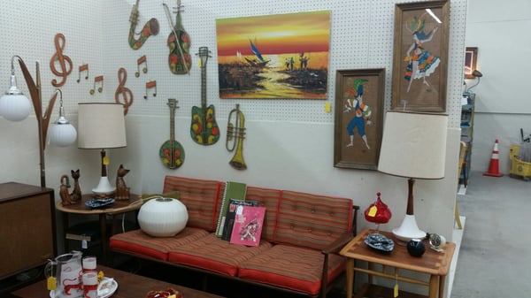 Lula B's Oak Cliff Vintage Shop by null