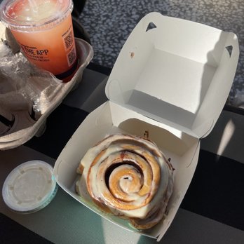 Cinnabon - Bakeries Near Me - Los Angeles, California