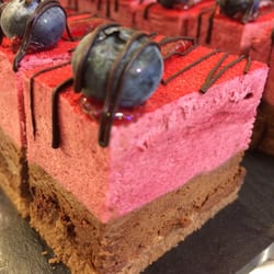 Cafe Herkkuhetki - Mustaherukkasuklaa