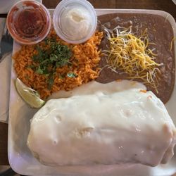 El Pig's Butt Bar-B-Q - Deluxe burrito - add queso!