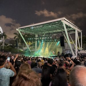 Goose Concerts 2025: Crowd enjoying a thrilling musical experience