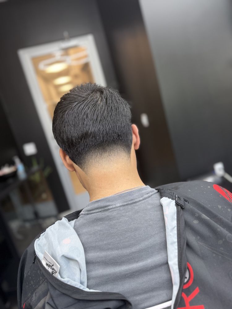 Illusion Barber Studio Logo