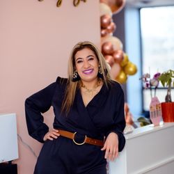 Capricce Beauty Bar - Nice lady