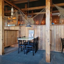 Home Port Restaurant - Dining area