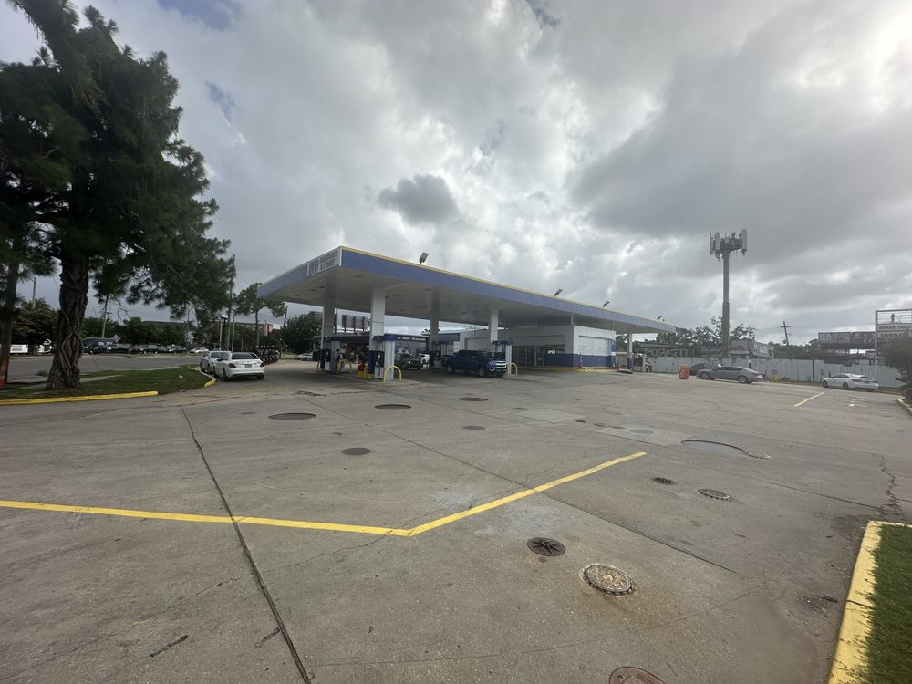 DELTA FUEL PLUS Updated July 2024 12 Photos & 16 Reviews 3300 S