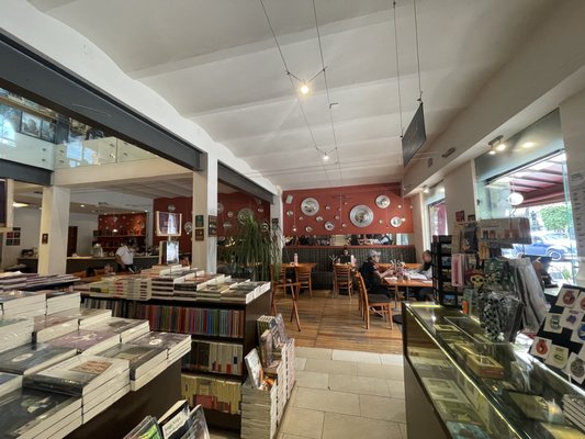 Cafebrería El Péndulo Roma by null