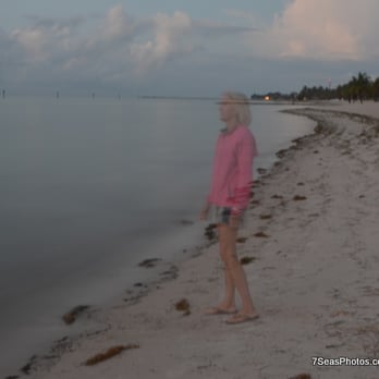 Smathers Beach - Ghost walk on Smathers at dawn - Beaches Near Me - Key West, Florida Smathers Beach - Ghost walk on Smathers at dawn - Beaches Near Me - Key West, Florida