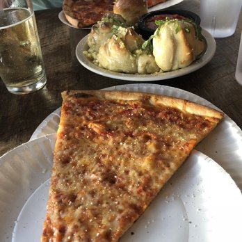 Five Points Pizza - Italian Near Me - Nashville, Tennessee