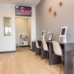 Apex Dental Studio - Internet bar with iPads and charging stations