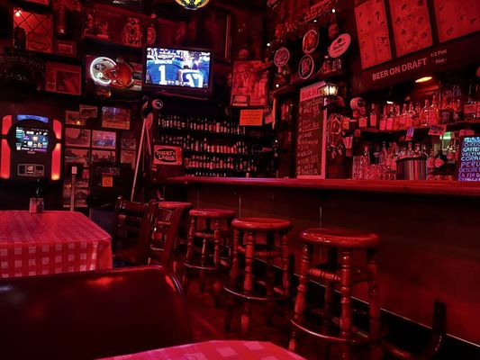 Tommy's Joynt by null