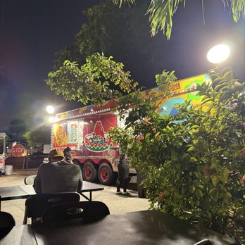 Taco Chundito - Truck - Food Trucks Near Me - Hialeah, Florida